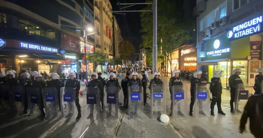 Belediye Başkanı Van Zeydan'ın duruşması ertelendi, polisin “güven tedbiri” rafa kaldırıldı