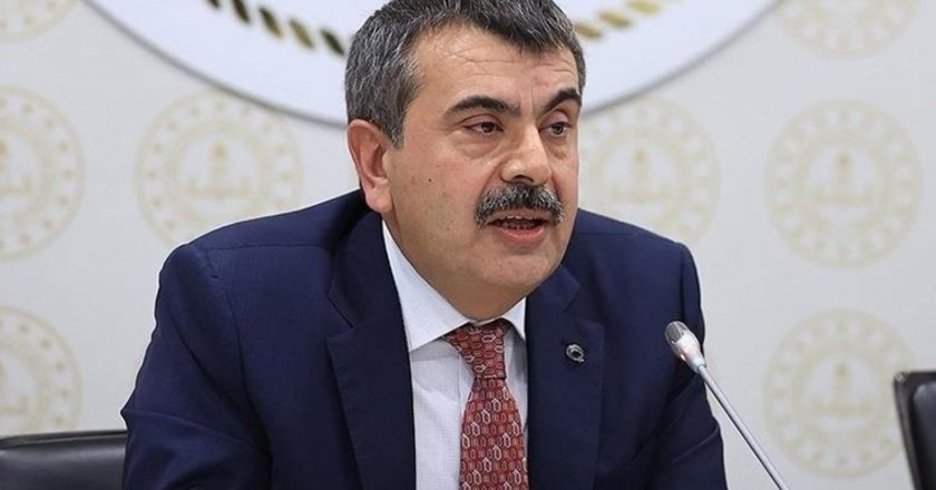 Bakan Yusuf Tekin: Okullar Pazartesi günü “Çanakkale'den Gazze'ye Vatan Savunması” dersiyle başlayacak – Son Dakika Türkiye Haberleri