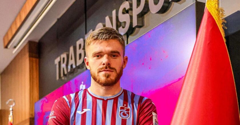 Trabzonspor’un Ukraynalı oyuncusu Arseniy Batagov’un varlığı milli ara sırasında ortaya çıktı