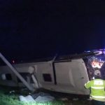 Yolcu otobüsü minibüste devrildi: 28 yaralı