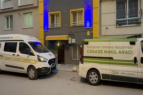 Irak vatandaşları Eskişehir’deki dairelerin merdivenlerinde ölü bulundu
