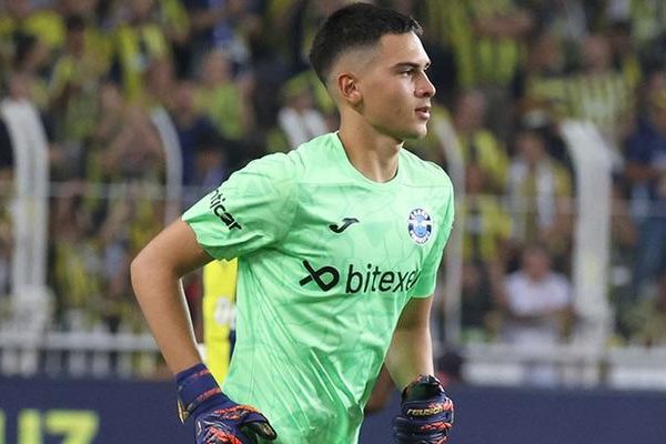 Adana Demirspor’un 16 Genç Net Keeper Deniz Dönmezer İstanbul İngilizlerden sonra İstanbul’dan 3 yaşlılar!