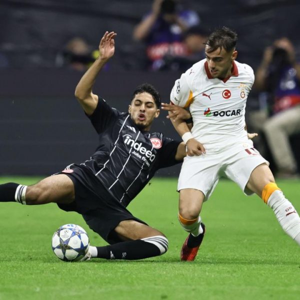 Galatasaray, Eintracht Frankfurt ile 51’i yendi