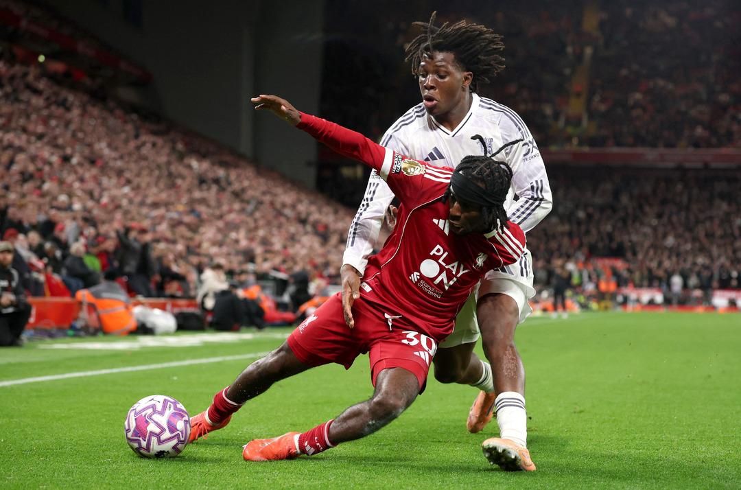 Liverpool kazanmayı unuttu! Manchester United 10 yıl sonra Anfield'da kazandı