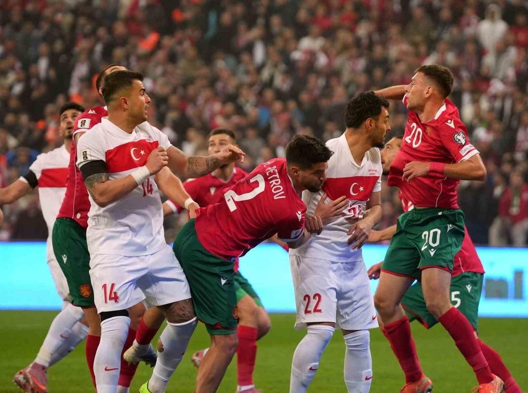 Antrenör Montella'nın Dünya Kupası açıklaması! Kerem Aktürkoğlu'nun forvet performansından bahsetmiştiniz... 4