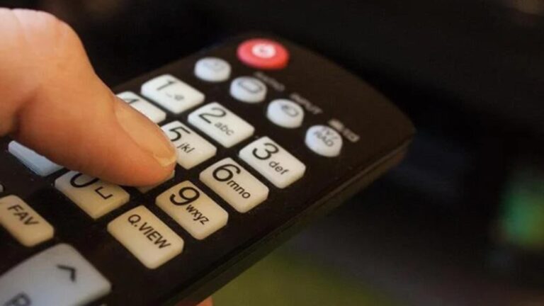 Show Tv fişini çekti! Yaz Bir Şarkı programı apar topar yayından kaldırıldı